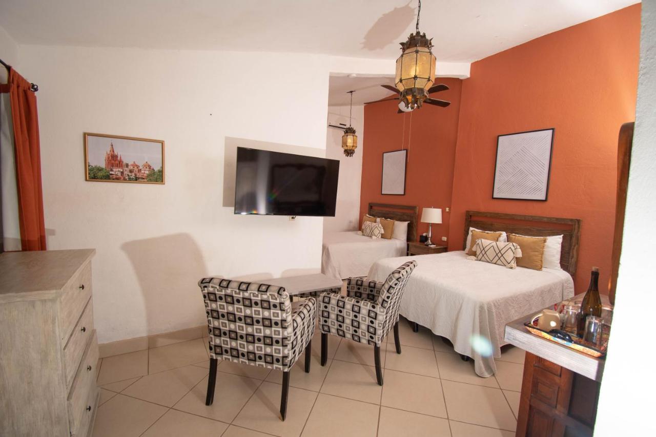 Casa Maria Elena Bed & Breakfast ซานมิเกล เด อาเญนเด ภายนอก รูปภาพ