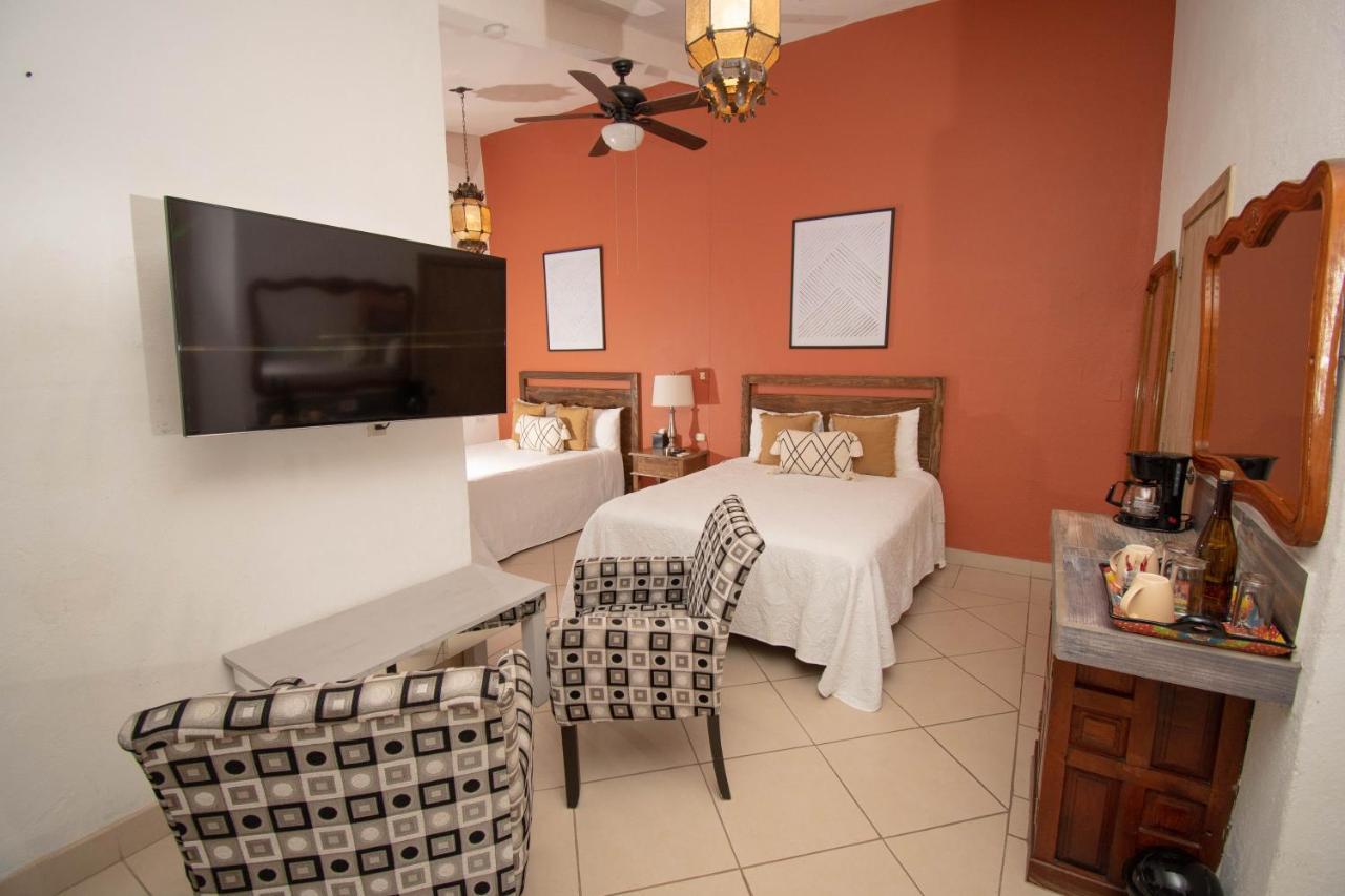 Casa Maria Elena Bed & Breakfast ซานมิเกล เด อาเญนเด ภายนอก รูปภาพ