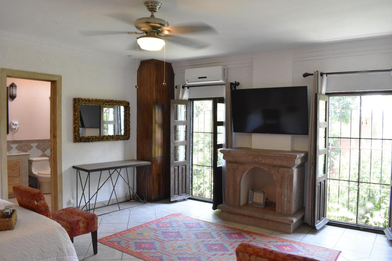 Casa Maria Elena Bed & Breakfast ซานมิเกล เด อาเญนเด ภายนอก รูปภาพ